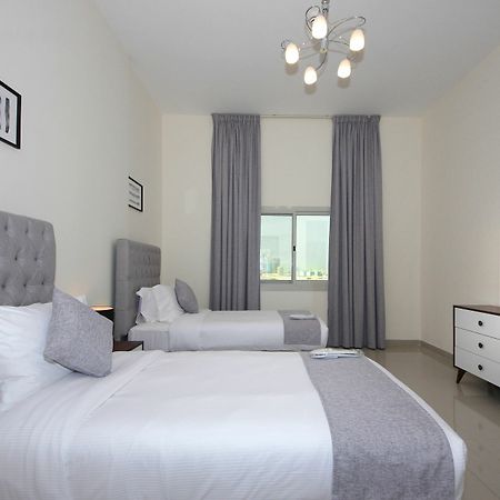 Spacious 2 Bedroom In Al Telal 11, Al Barsha 1 Dubai Exterior foto
