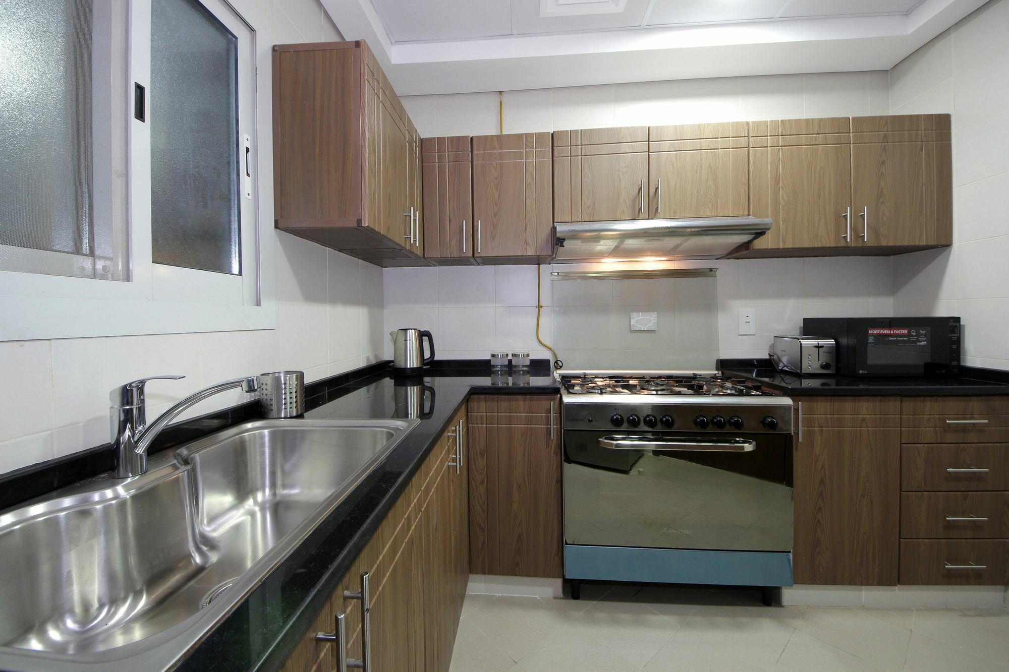 Spacious 2 Bedroom In Al Telal 11, Al Barsha 1 Dubai Exterior foto