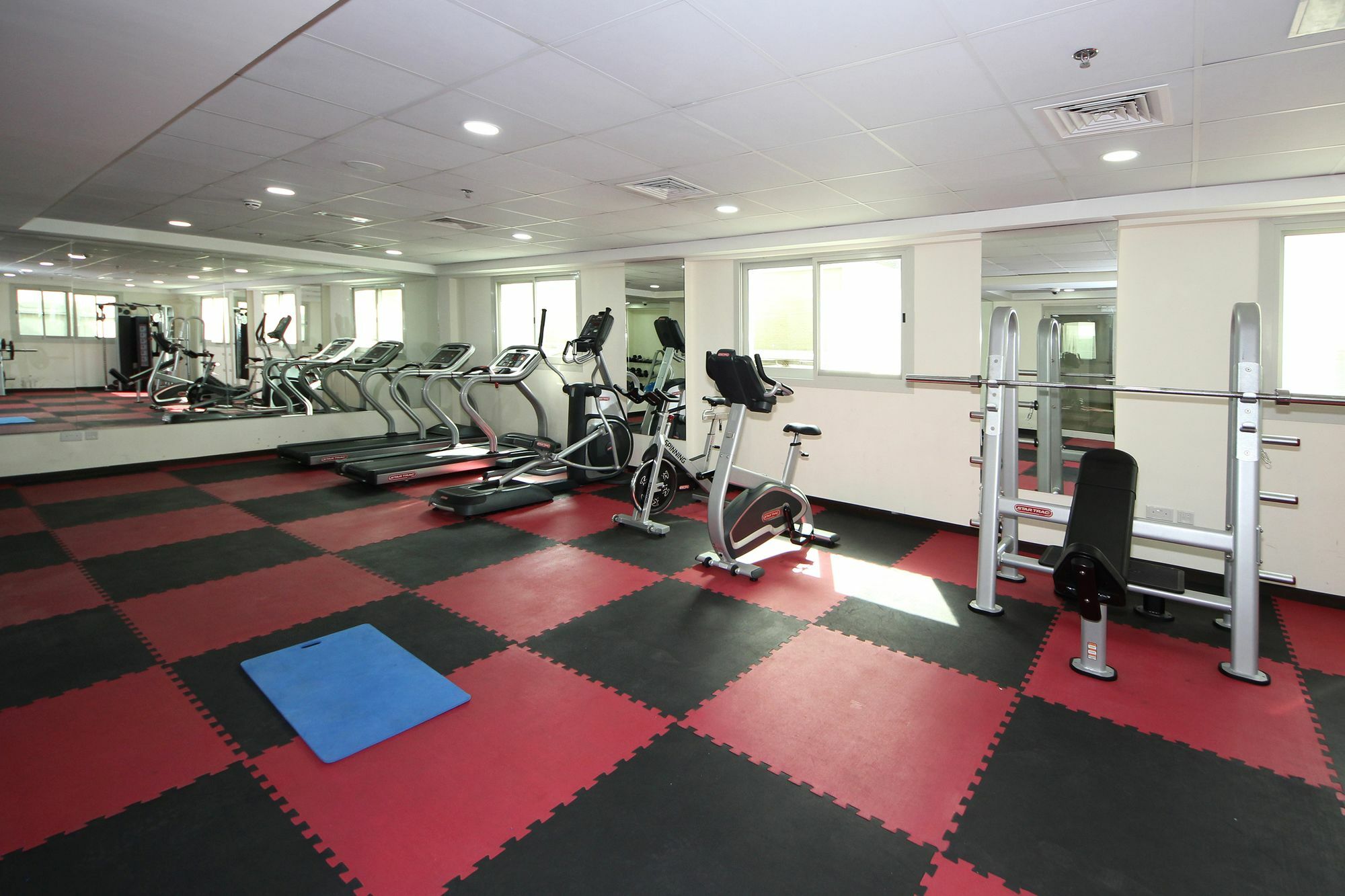 Spacious 2 Bedroom In Al Telal 11, Al Barsha 1 Dubai Exterior foto