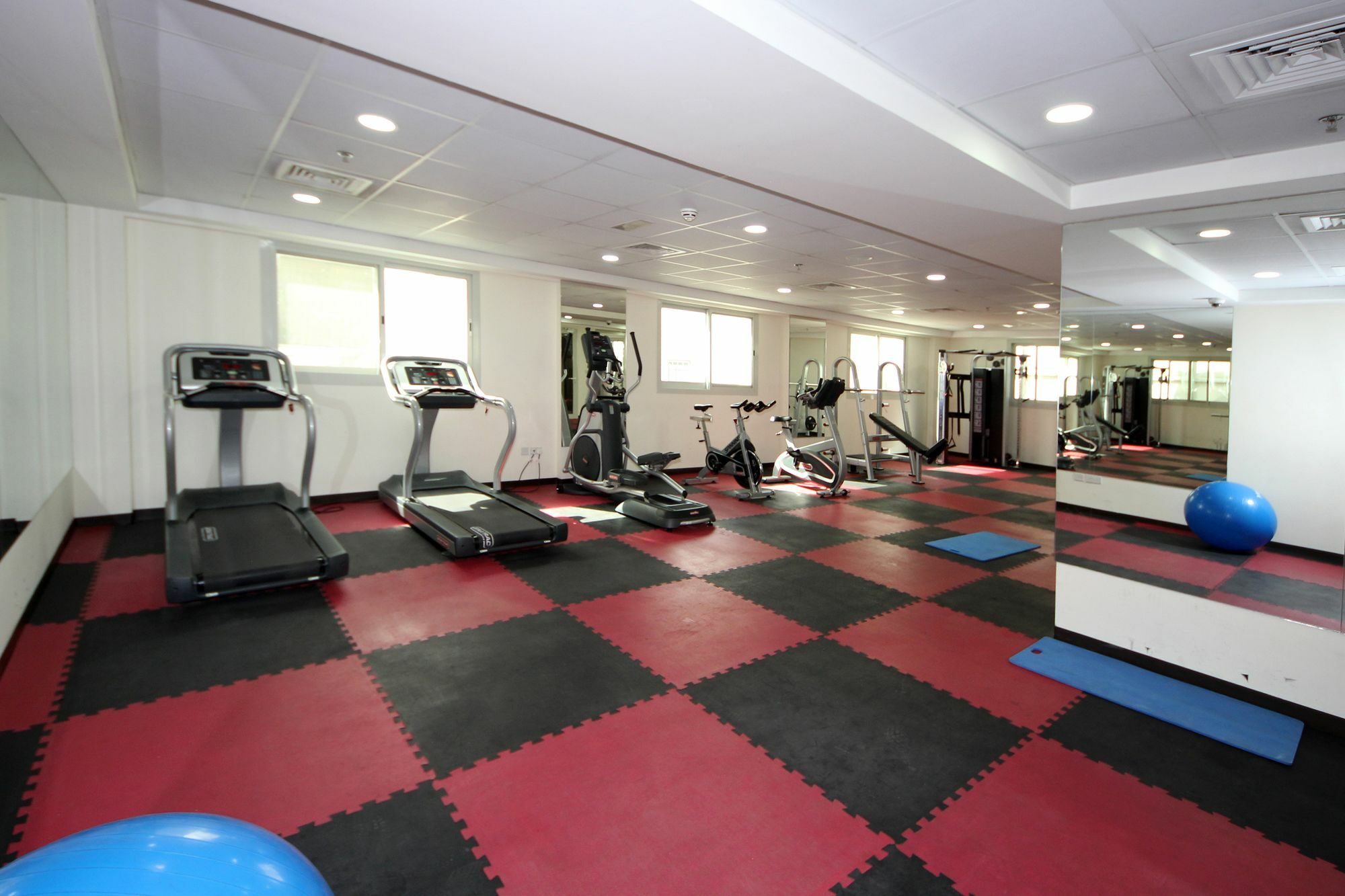 Spacious 2 Bedroom In Al Telal 11, Al Barsha 1 Dubai Exterior foto